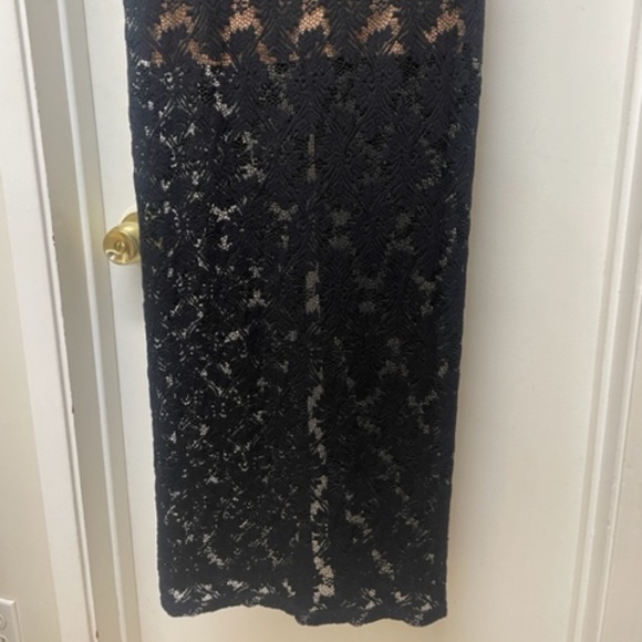 NIGHTCAP Black Lace Keyhole Open Bottom Maxi Dress EUC - Picture 12 of 12